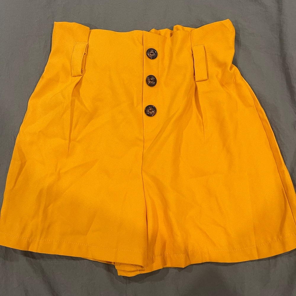 Like new short